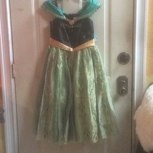 🌺🌺Disney Frozen Halloween costumes Sz 9-10🐲🐲